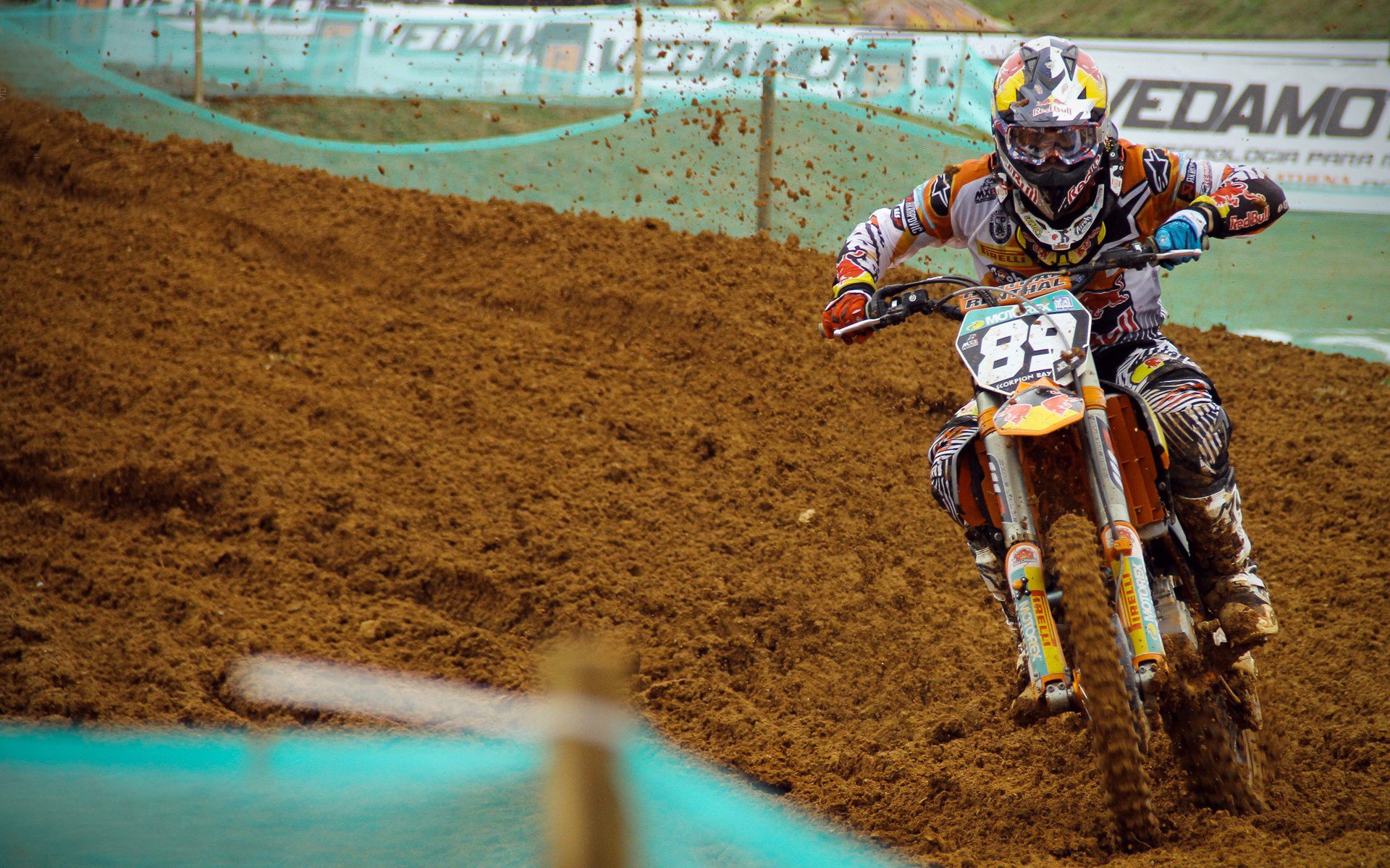 开云平台-C罗全场最佳无争议，几内亚掀翻多特蒙德，足球世界的平行宇宙与秩序重构